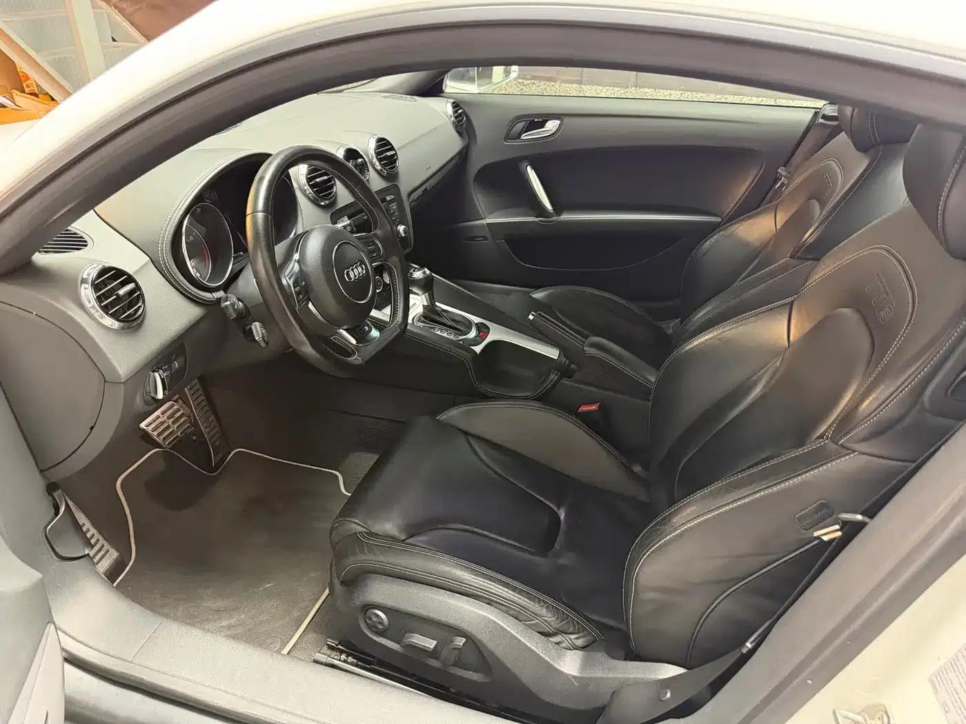 2011 Audi TTS Coupe 2.0TFSI quattro — миниатюра 10