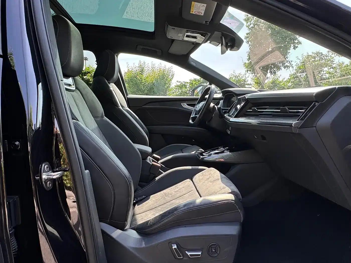 Audi Q5 e-tron 2022 50 e-tron quattro Glory Edition Mech Suit Sun Chaser Edition — миниатюра 12