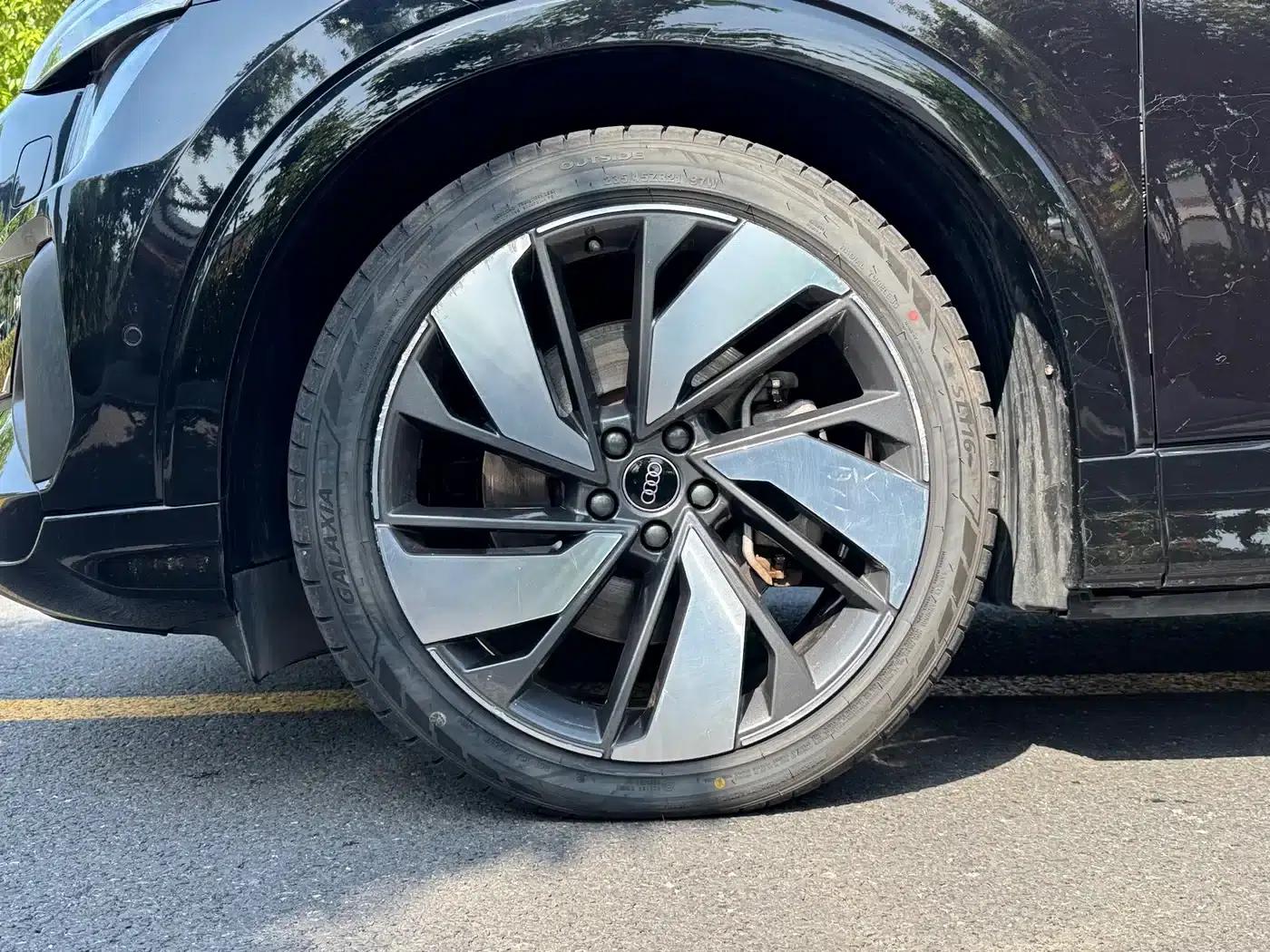 Audi Q5 e-tron 2022 50 e-tron quattro Glory Edition Mech Suit Sun Chaser Edition — миниатюра 20