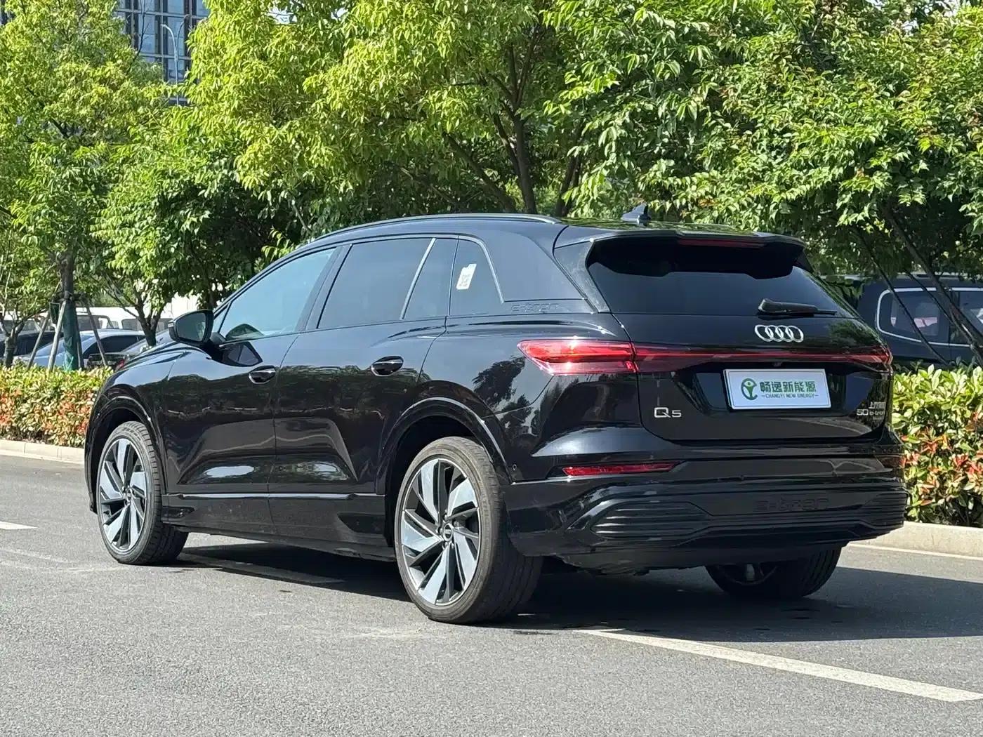 Audi Q5 e-tron 2022 50 e-tron quattro Glory Edition Mech Suit Sun Chaser Edition — миниатюра 6