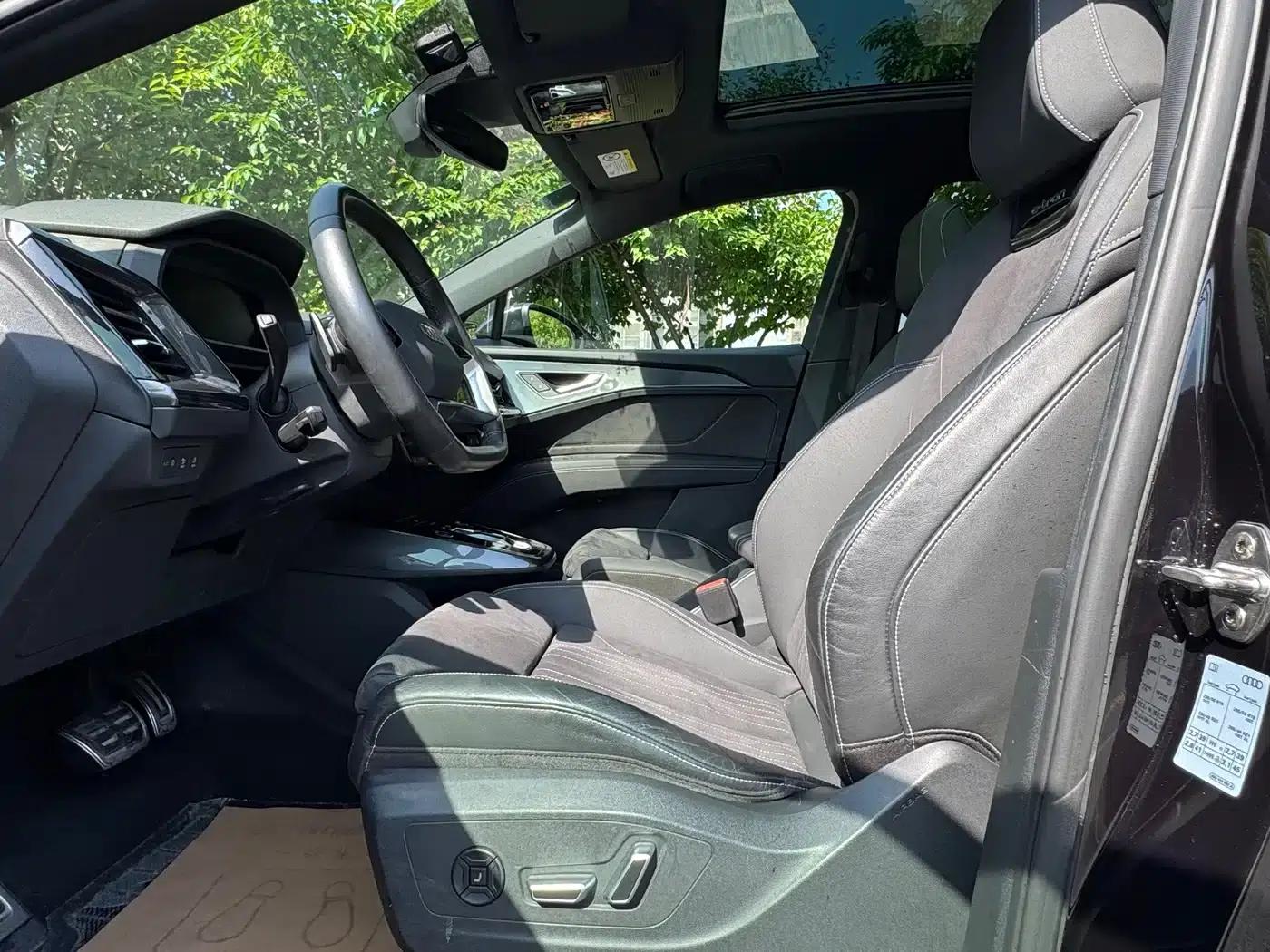 Audi Q5 e-tron 2022 50 e-tron quattro Glory Edition Mech Suit Sun Chaser Edition — миниатюра 9