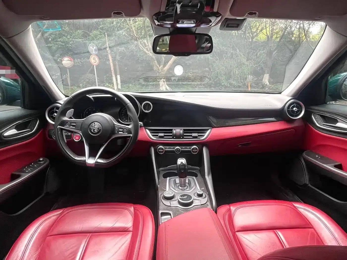 Giulia Juliet 2017 2.0T 280HP Luxury Edition — миниатюра 13