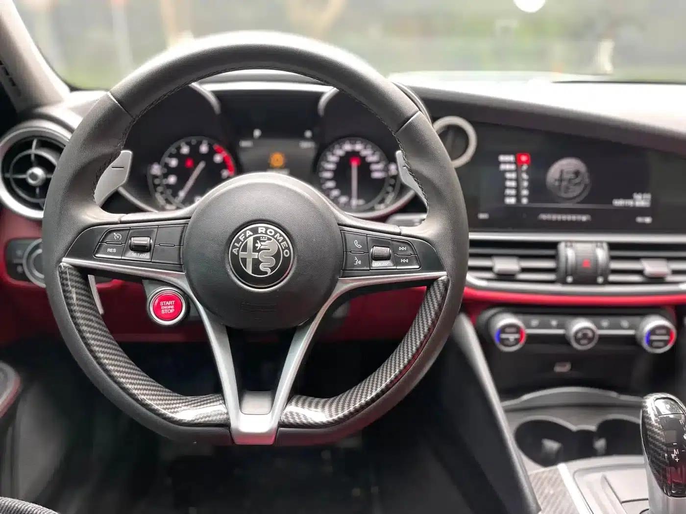 Giulia Juliet 2017 2.0T 280HP Luxury Edition — миниатюра 15