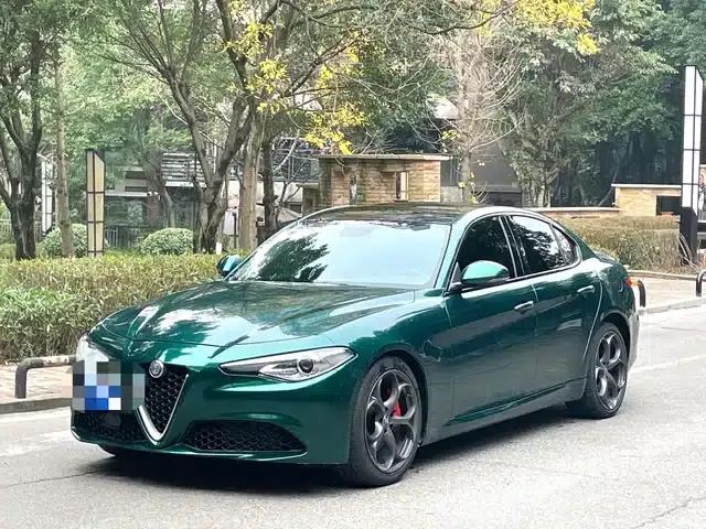 Giulia Juliet 2017 2.0T 280HP Luxury Edition