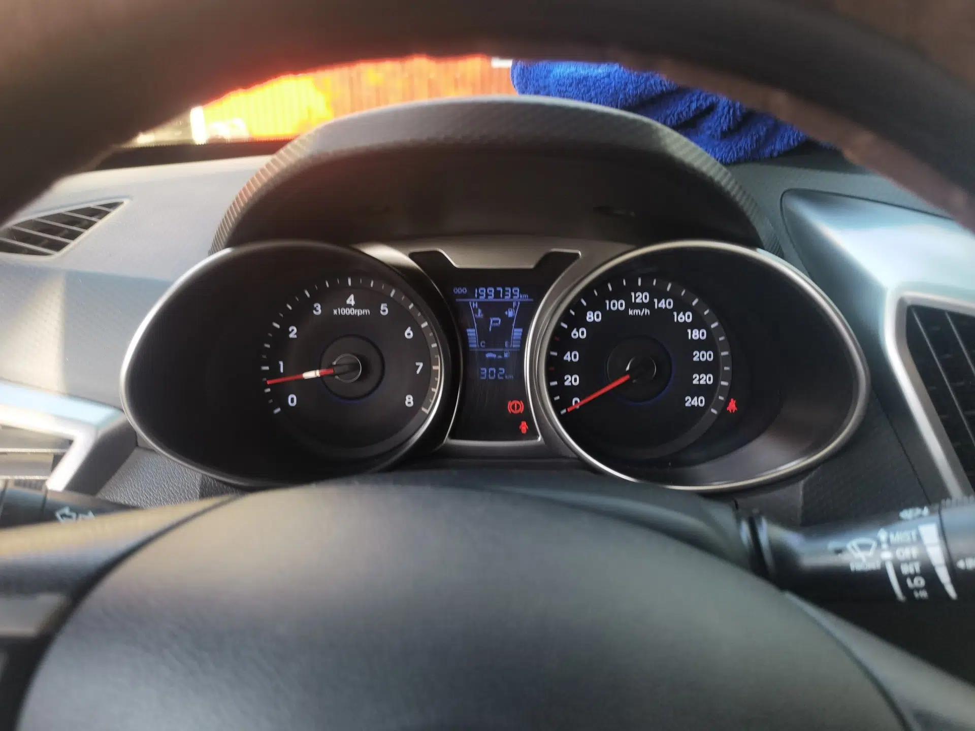 Hyundai Veloster 2012 1.6L Automatic Luxury Edition — миниатюра 12