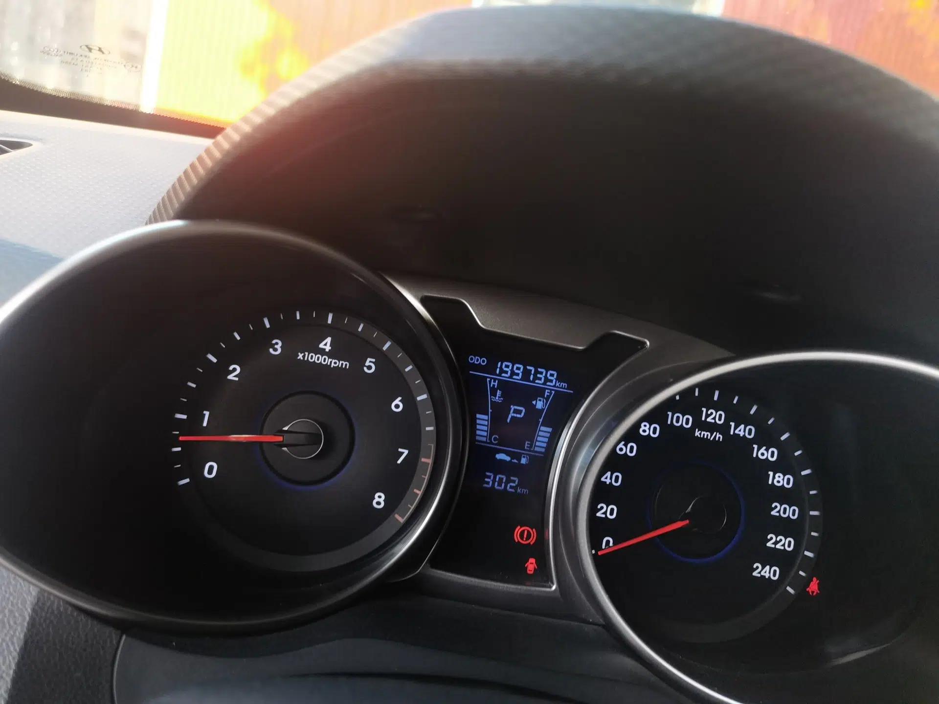 Hyundai Veloster 2012 1.6L Automatic Luxury Edition — миниатюра 13