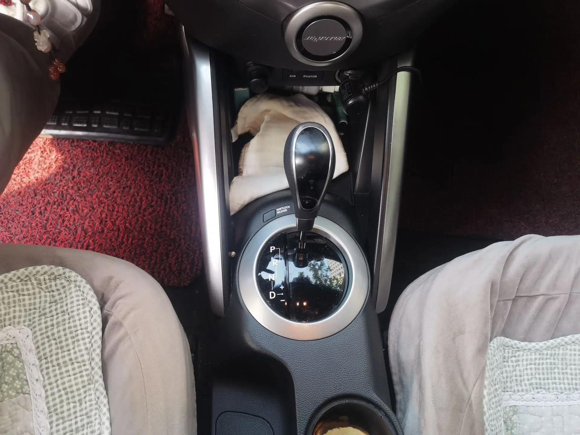 Hyundai Veloster 2012 1.6L Automatic Luxury Edition — миниатюра 15