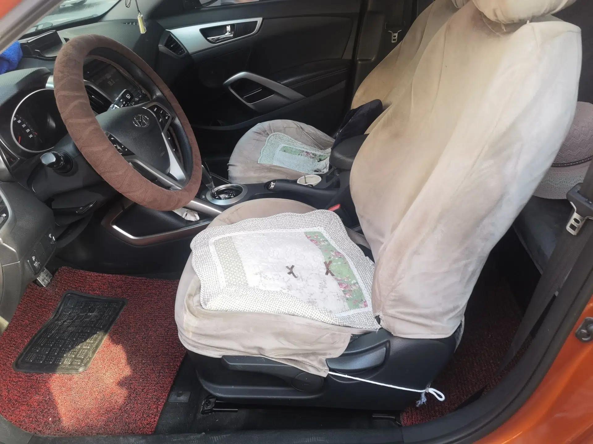 Hyundai Veloster 2012 1.6L Automatic Luxury Edition — миниатюра 16