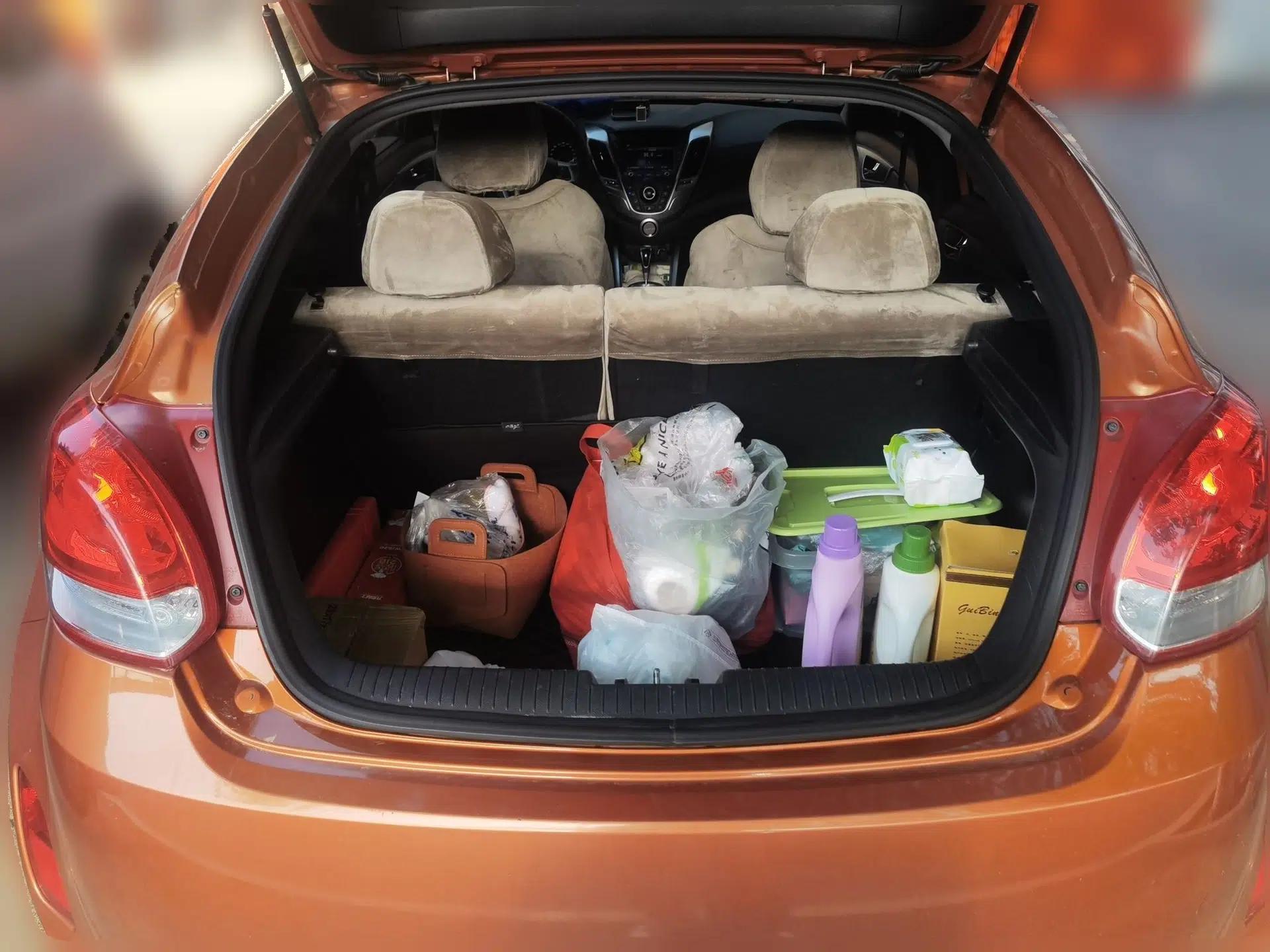 Hyundai Veloster 2012 1.6L Automatic Luxury Edition — миниатюра 20