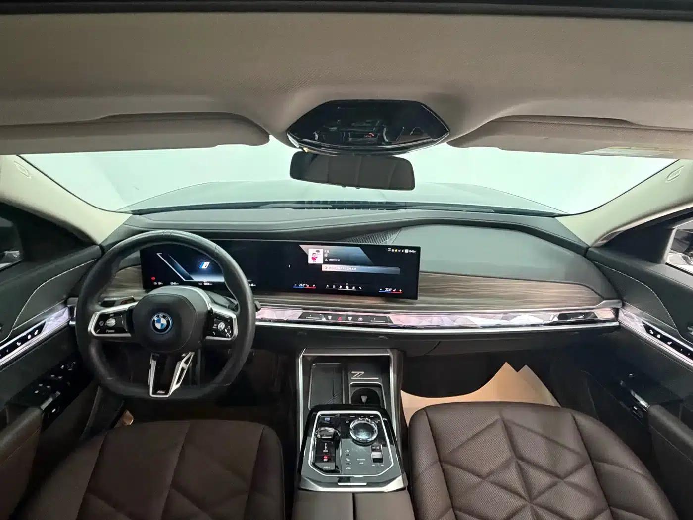 BMW i7 2023 eDrive50L Leading M Sport Package — миниатюра 3