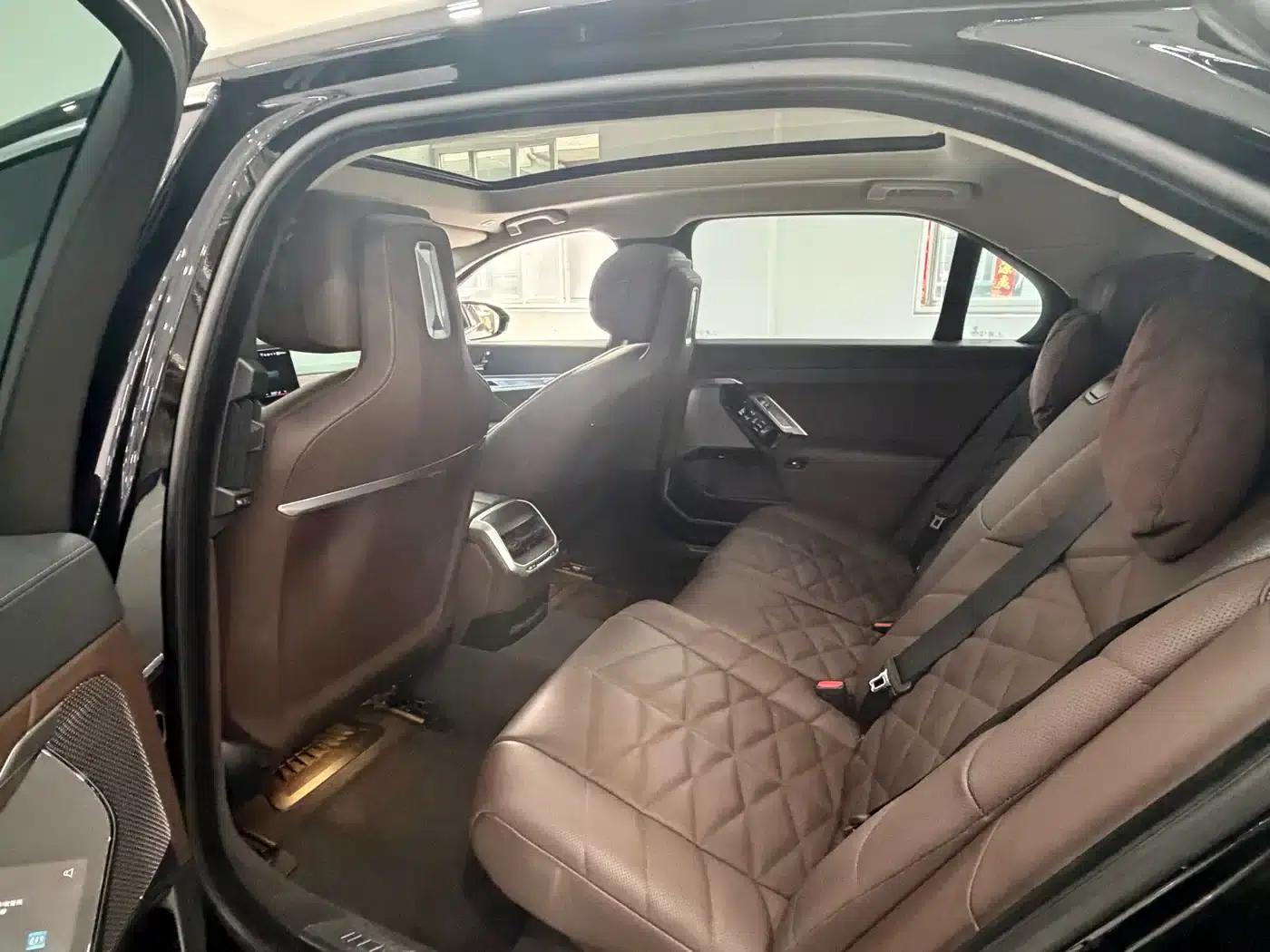 BMW i7 2023 eDrive50L Leading M Sport Package — миниатюра 5