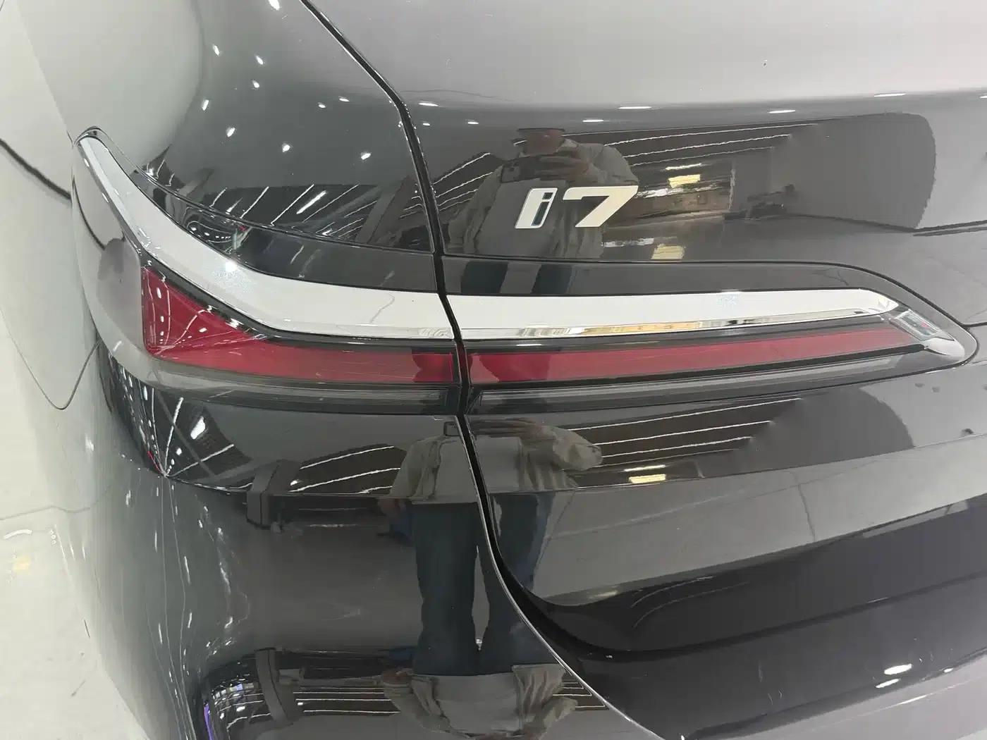 BMW i7 2023 eDrive50L Leading M Sport Package — миниатюра 7