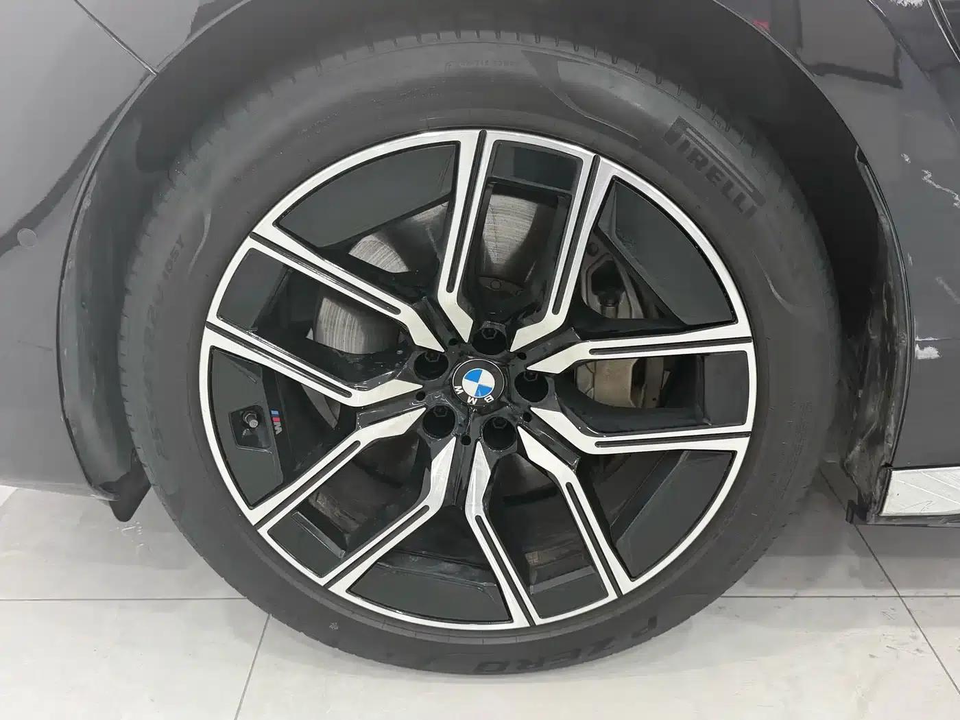 BMW i7 2023 eDrive50L Leading M Sport Package — миниатюра 8