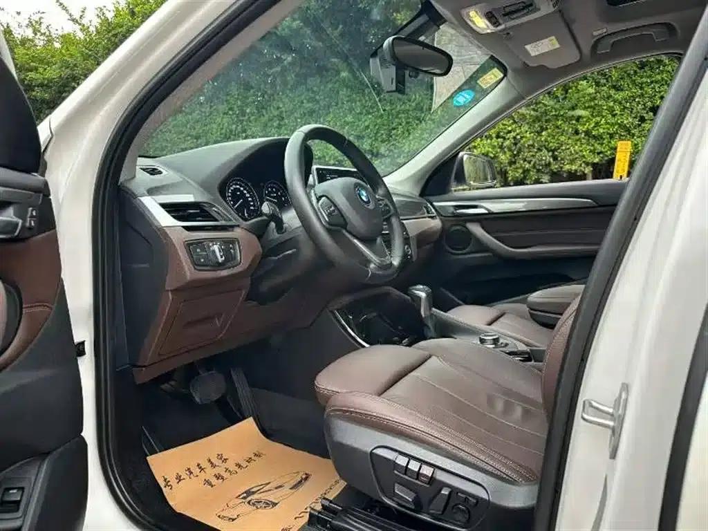 BMW X1 PHEV 2019 xDrive25Le Luxury — миниатюра 4