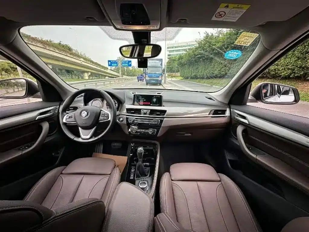 BMW X1 PHEV 2019 xDrive25Le Luxury — миниатюра 5