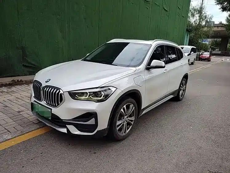 BMW X1 PHEV 2020 xDrive30Le Premium — миниатюра 1