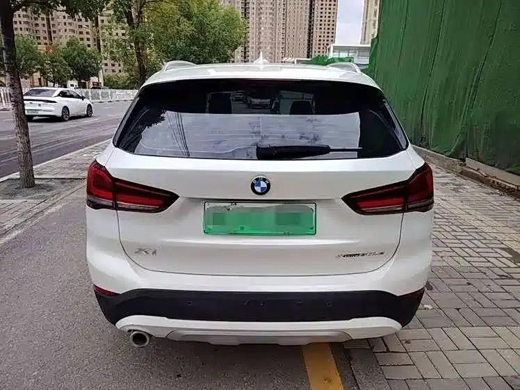 BMW X1 PHEV 2020 xDrive30Le Premium — миниатюра 4
