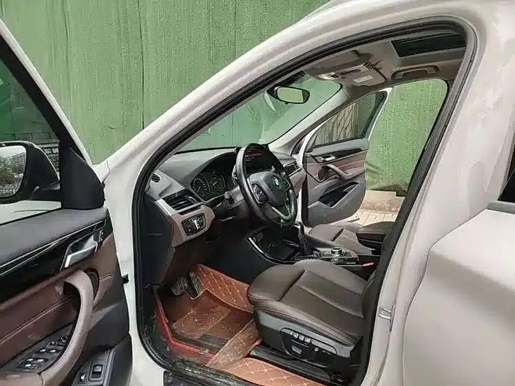 BMW X1 PHEV 2020 xDrive30Le Premium — миниатюра 7