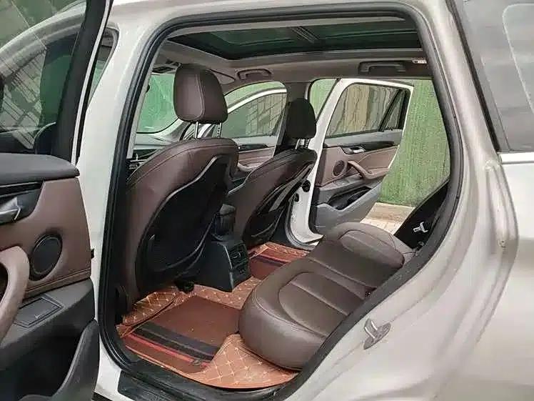 BMW X1 PHEV 2020 xDrive30Le Premium — миниатюра 8