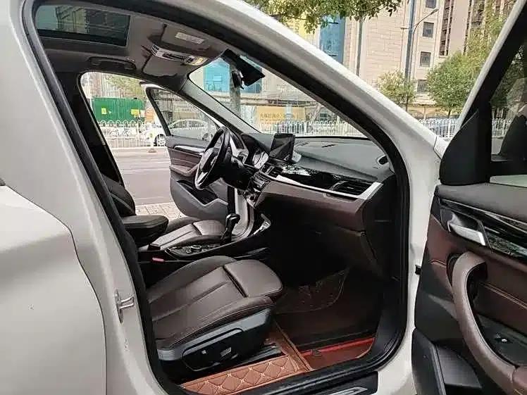 BMW X1 PHEV 2020 xDrive30Le Premium — миниатюра 10