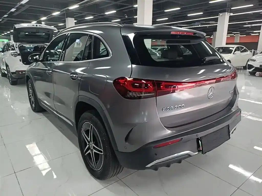 Mercedes-Benz EQA 2022 EQA 300 4MATIC First Edition — миниатюра 5