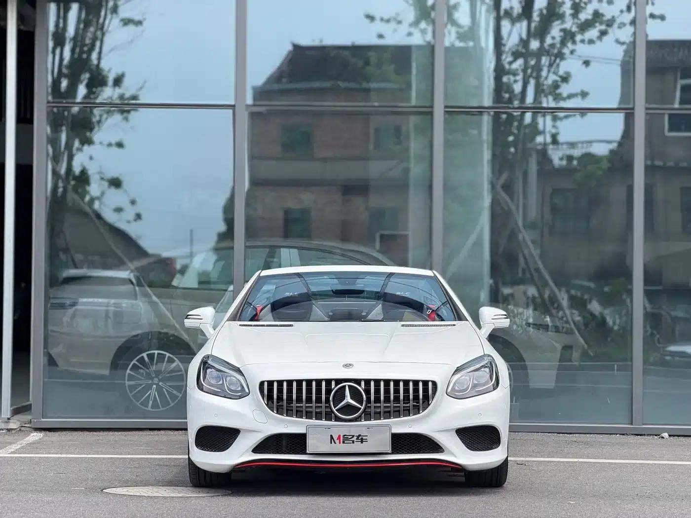 Mercedes-Benz SLC 2018 SLC 260 Vermilion Edition — миниатюра 4