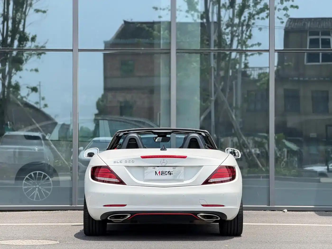 Mercedes-Benz SLC 2018 SLC 260 Vermilion Edition — миниатюра 5