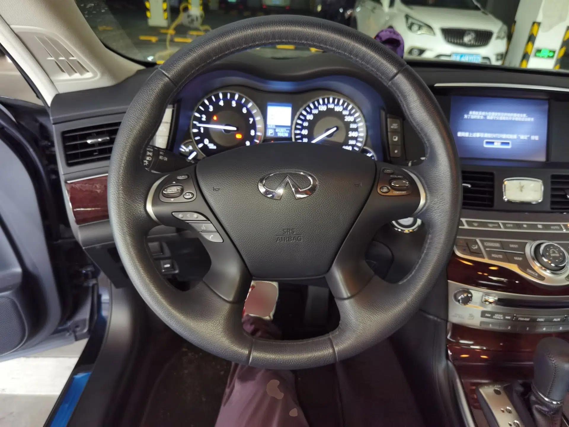 Infiniti Q70 2017 Q70L 2.5L Enjoyment Edition — миниатюра 11