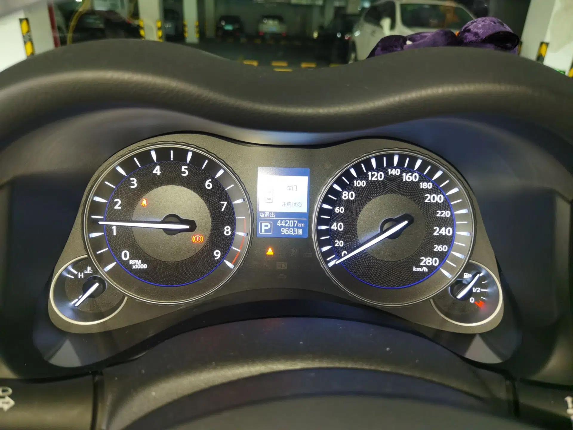 Infiniti Q70 2017 Q70L 2.5L Enjoyment Edition — миниатюра 12