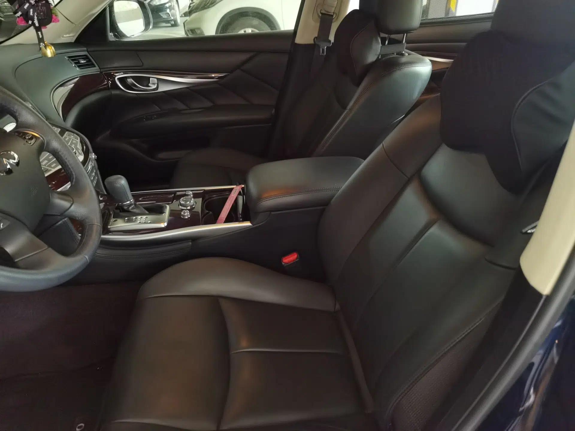 Infiniti Q70 2017 Q70L 2.5L Enjoyment Edition — миниатюра 16