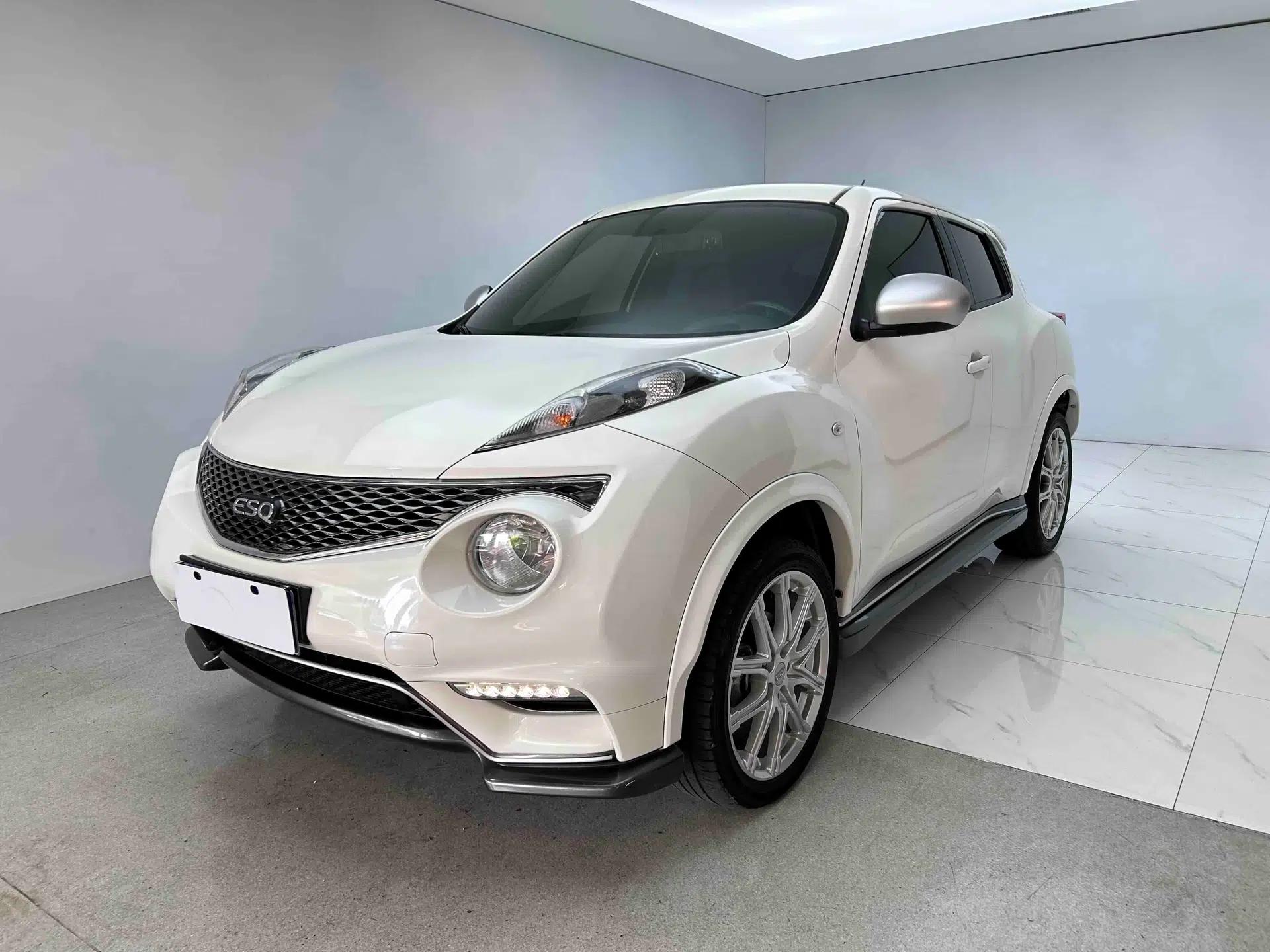 Infiniti ESQ 2014 1.6L Spontaneous Edition — миниатюра 1
