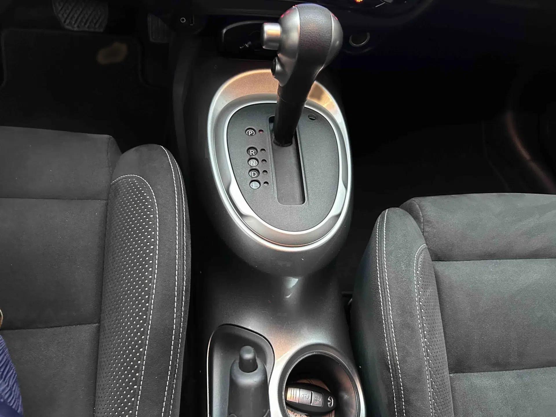 Infiniti ESQ 2014 1.6L Spontaneous Edition — миниатюра 14