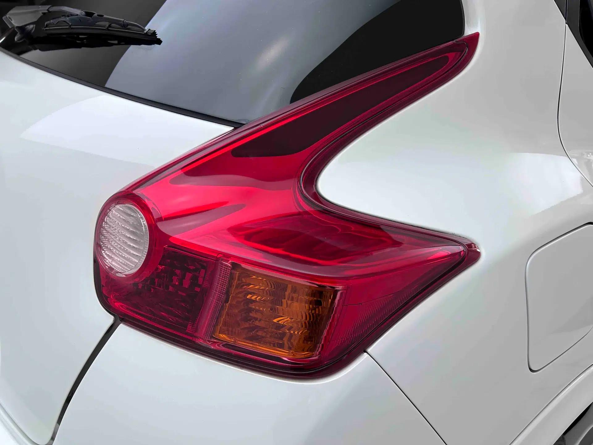 Infiniti ESQ 2014 1.6L Spontaneous Edition — миниатюра 9