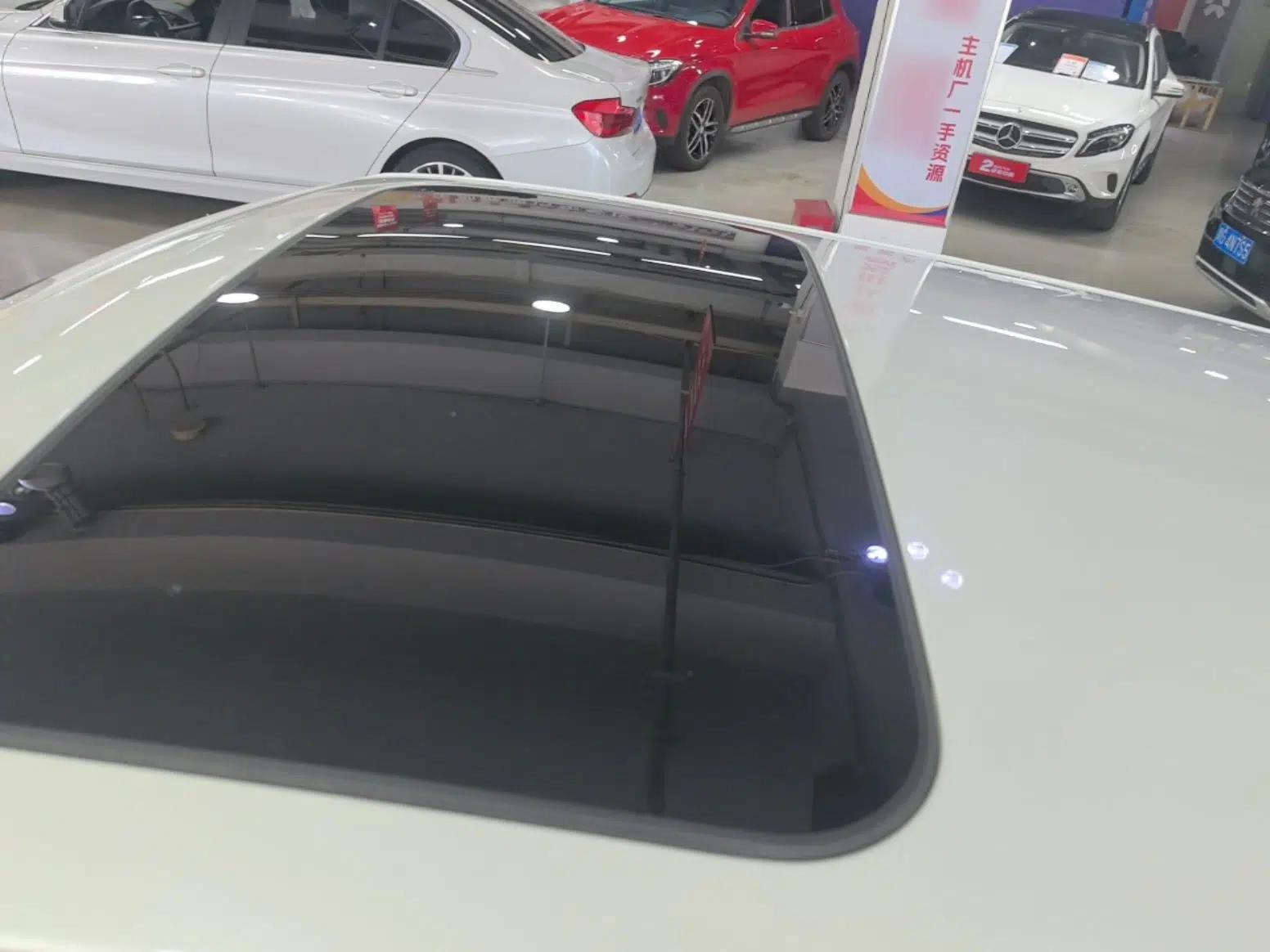 Infiniti ESQ 2014 1.6L Spontaneous Edition — миниатюра 10
