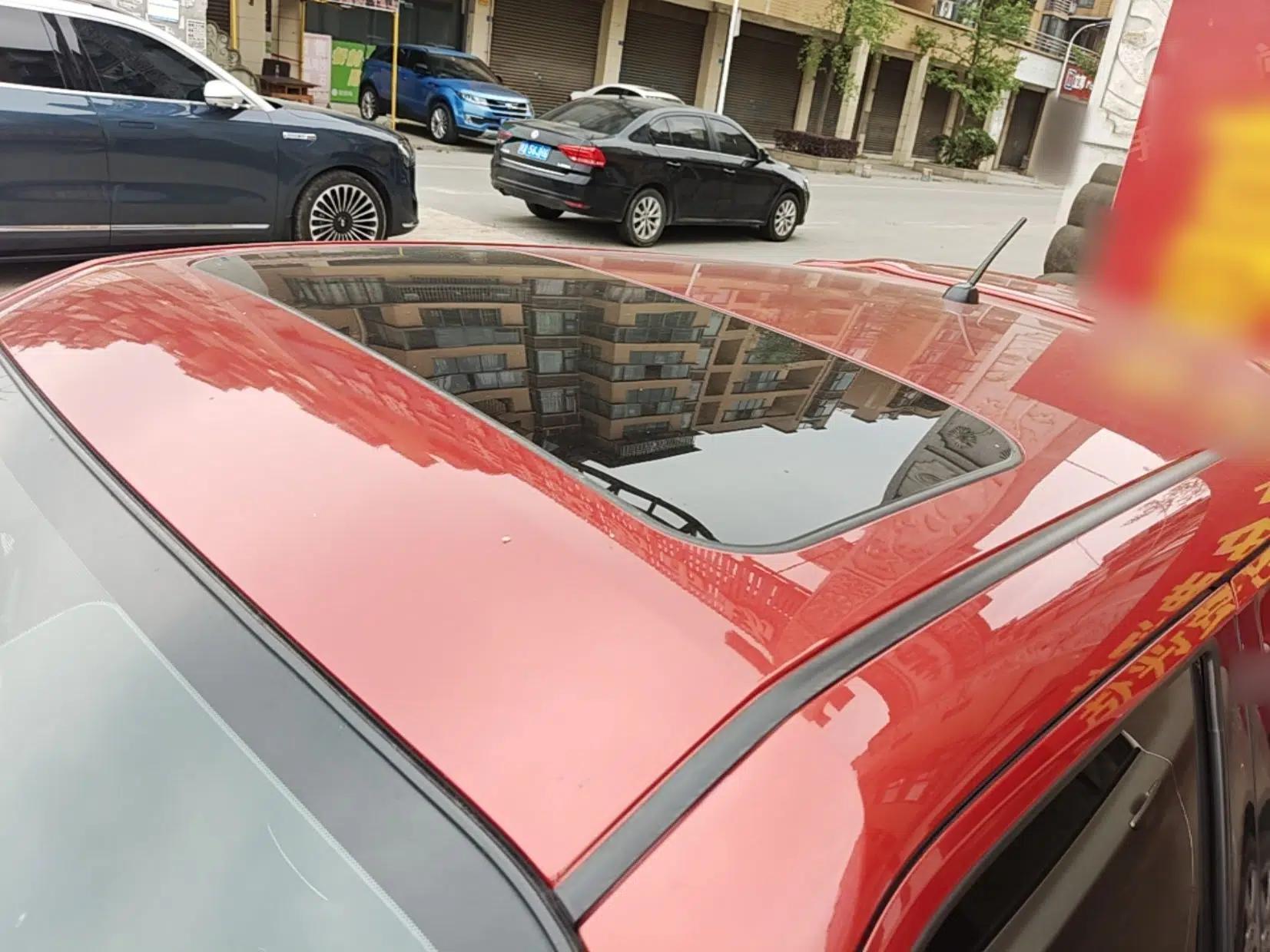 Infiniti ESQ 2014 1.6L Spontaneous Edition — миниатюра 11