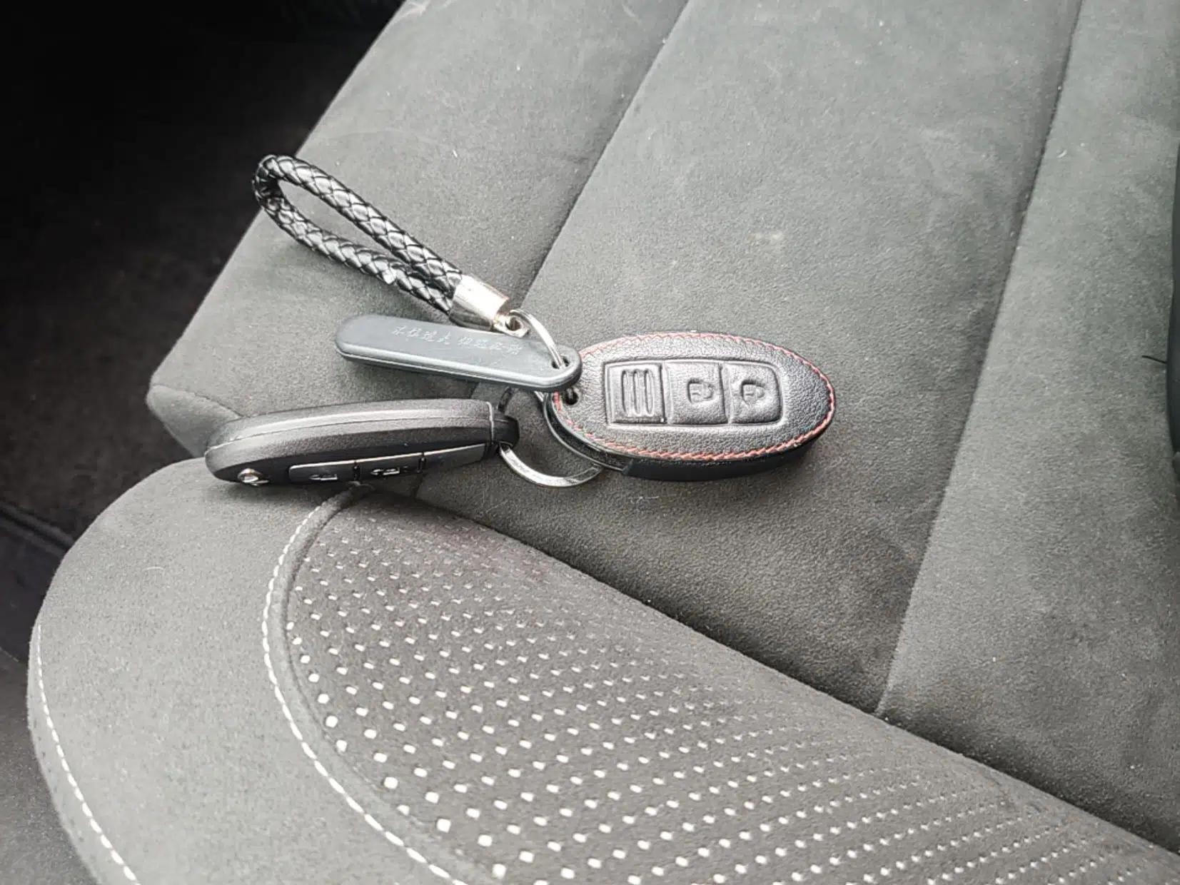 Infiniti ESQ 2014 1.6L Spontaneous Edition — миниатюра 12