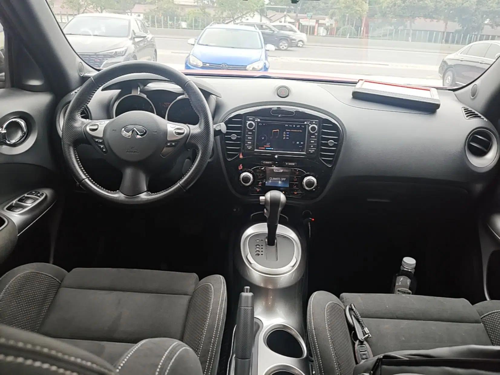 Infiniti ESQ 2014 1.6L Spontaneous Edition — миниатюра 13
