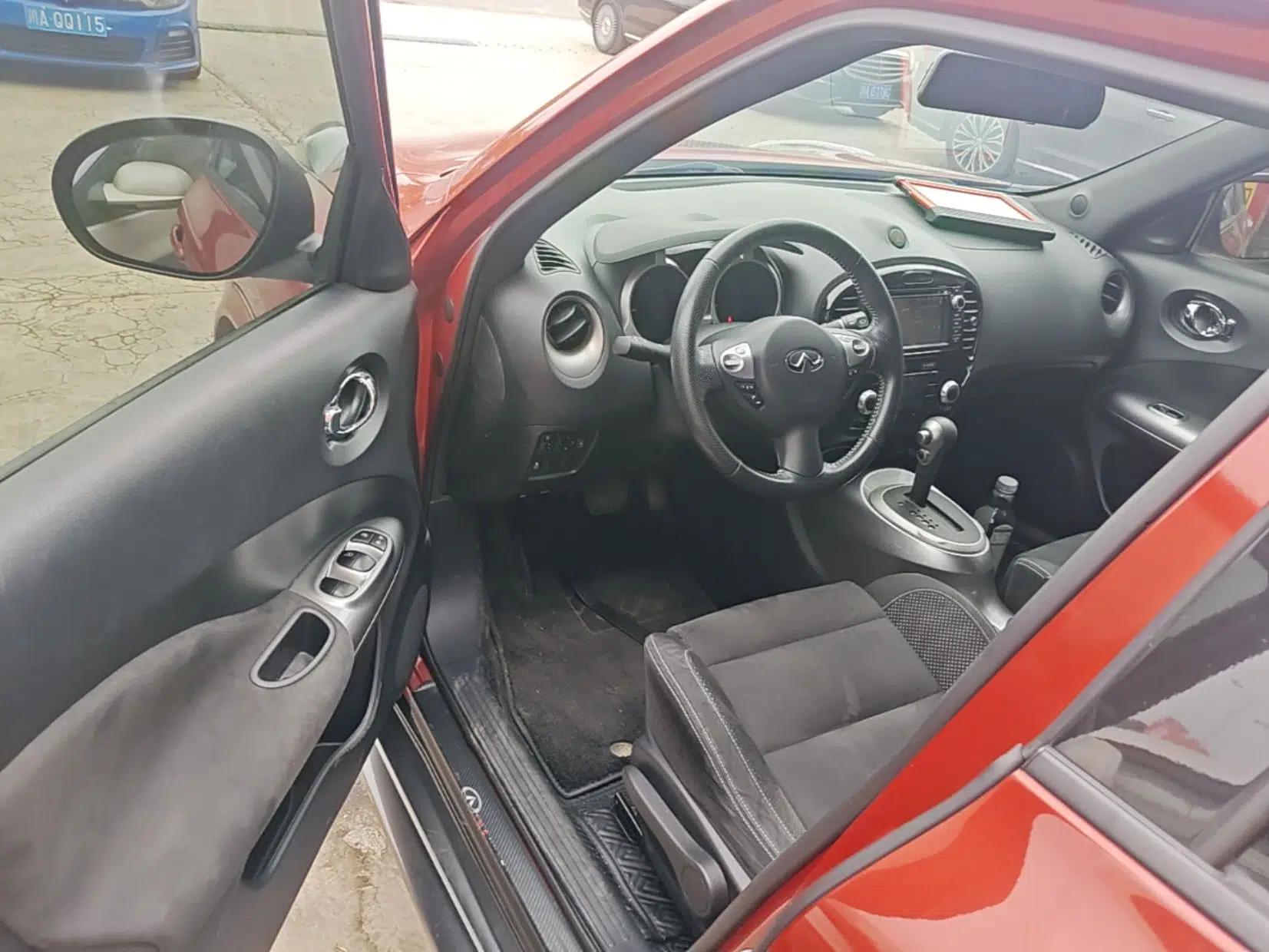 Infiniti ESQ 2014 1.6L Spontaneous Edition — миниатюра 19
