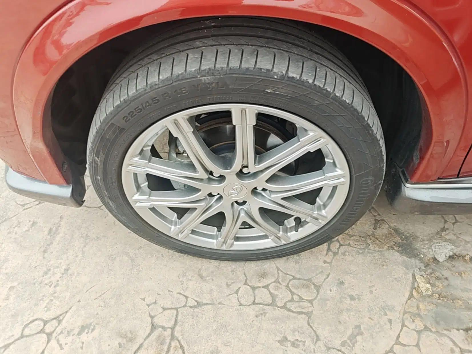Infiniti ESQ 2014 1.6L Spontaneous Edition — миниатюра 8