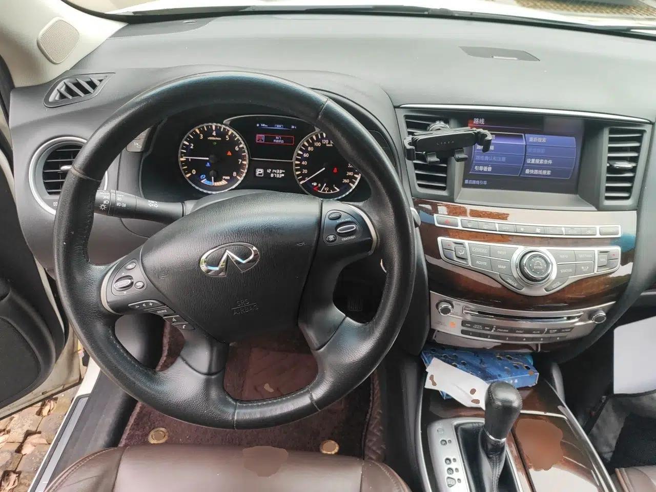 Infiniti QX60 2014 2.5 S/C Hybrid Two-Wheel Drive Excellence Edition — миниатюра 11