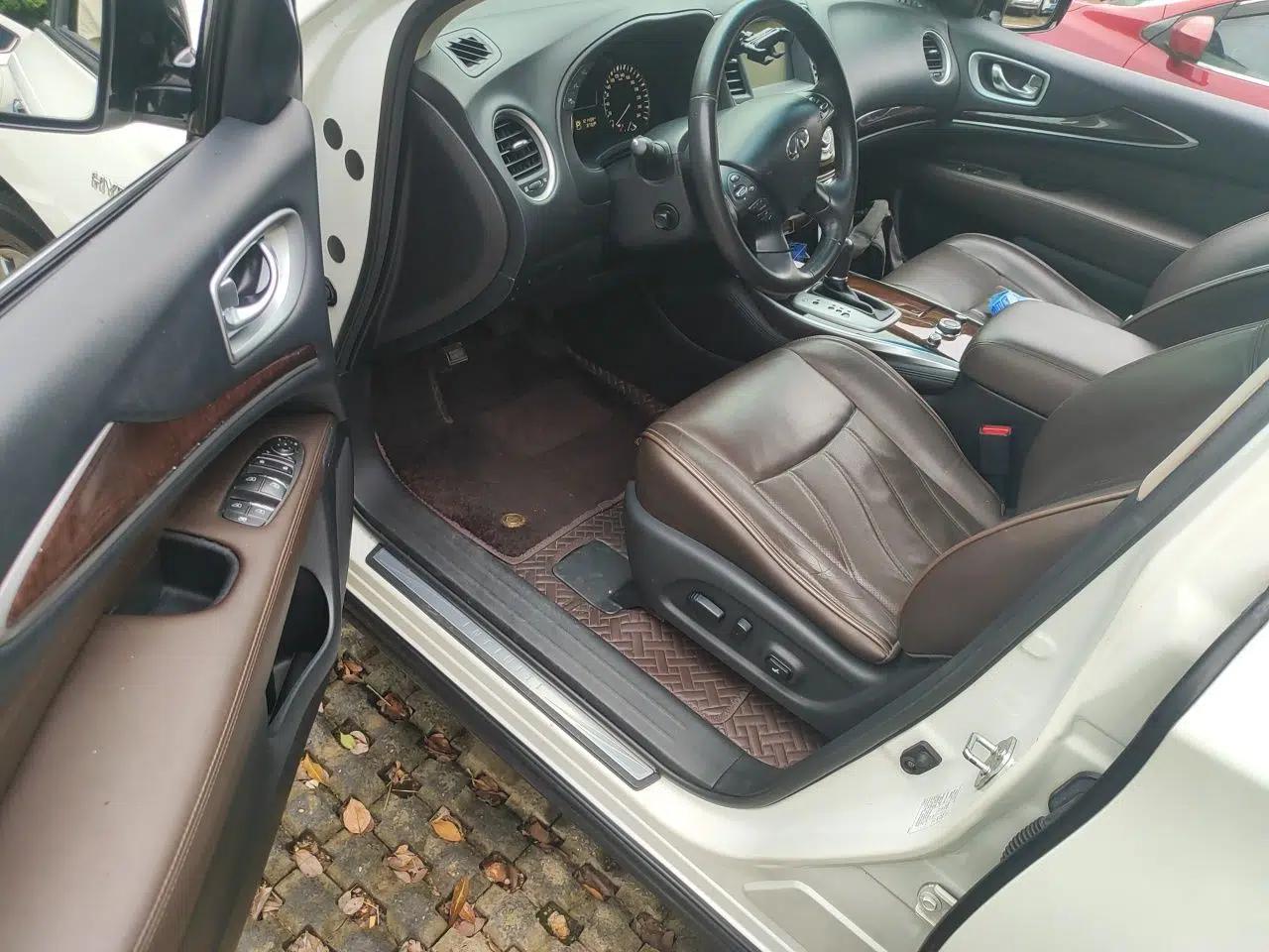 Infiniti QX60 2014 2.5 S/C Hybrid Two-Wheel Drive Excellence Edition — миниатюра 17
