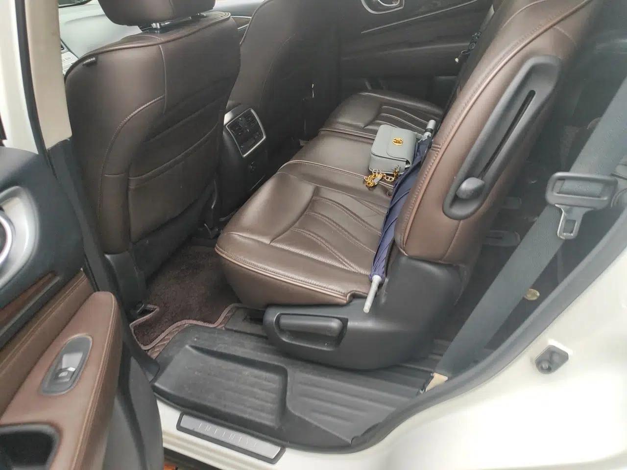 Infiniti QX60 2014 2.5 S/C Hybrid Two-Wheel Drive Excellence Edition — миниатюра 18