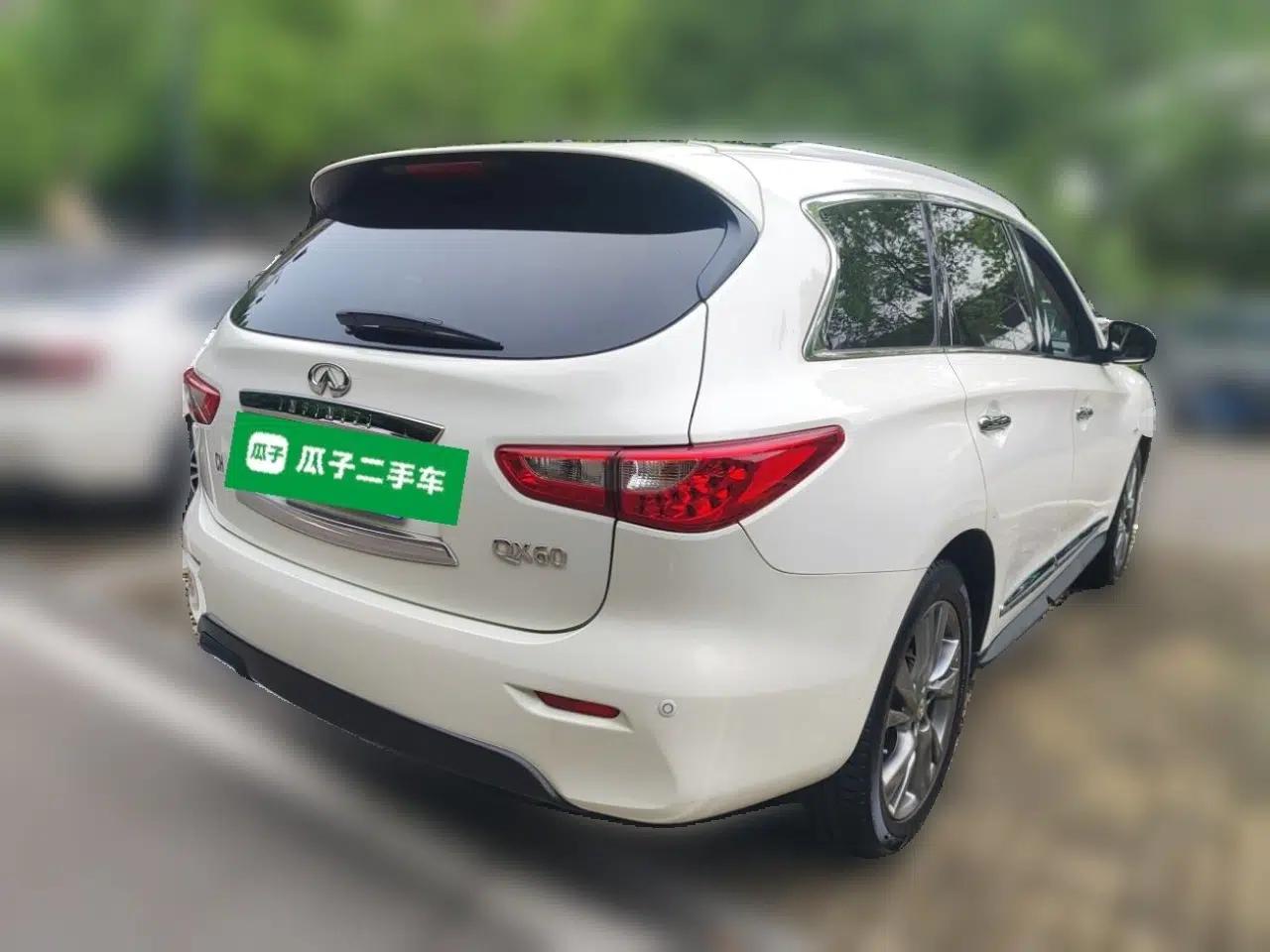 Infiniti QX60 2014 2.5 S/C Hybrid Two-Wheel Drive Excellence Edition — миниатюра 6