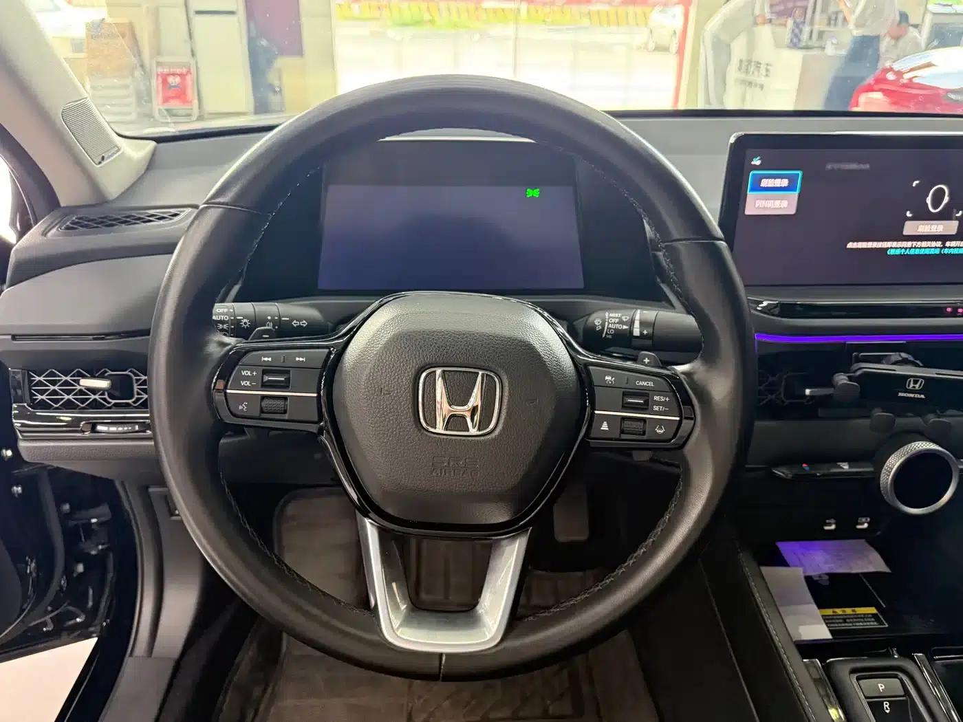 Accord PHEV 2023 2.0L e:PHEV Premium Edition — миниатюра 13