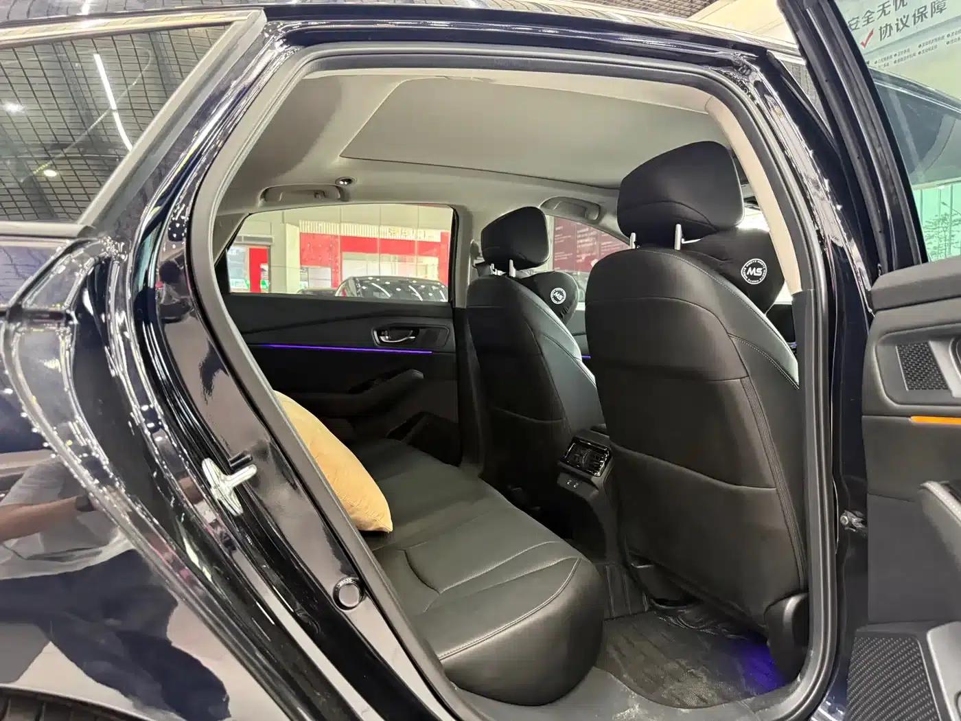 Accord PHEV 2023 2.0L e:PHEV Premium Edition — миниатюра 17