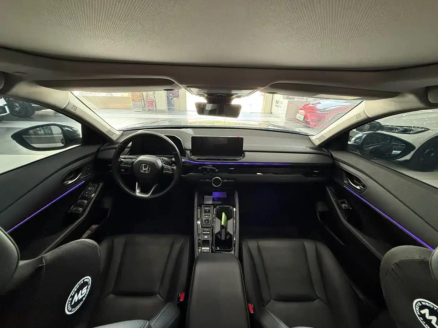 Accord PHEV 2023 2.0L e:PHEV Premium Edition — миниатюра 19