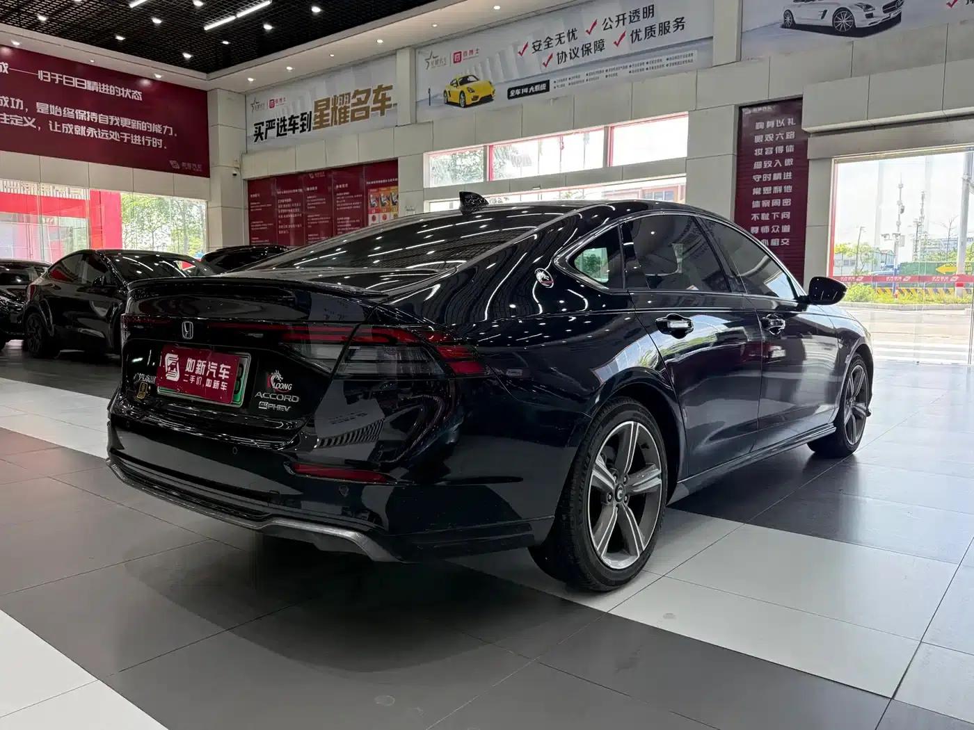 Accord PHEV 2023 2.0L e:PHEV Premium Edition — миниатюра 6