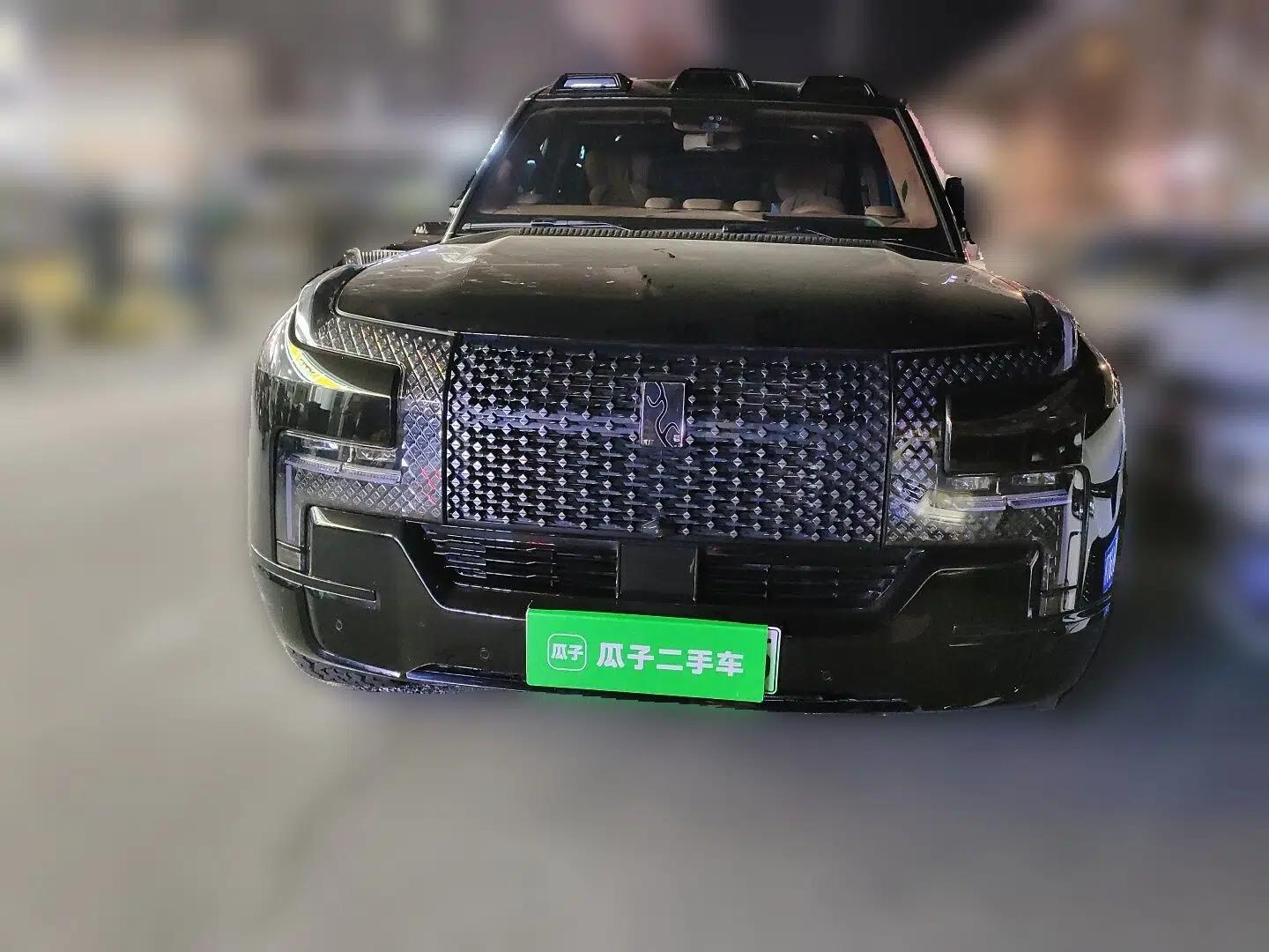 Yangwang U8 2023 Luxury Edition — миниатюра 2