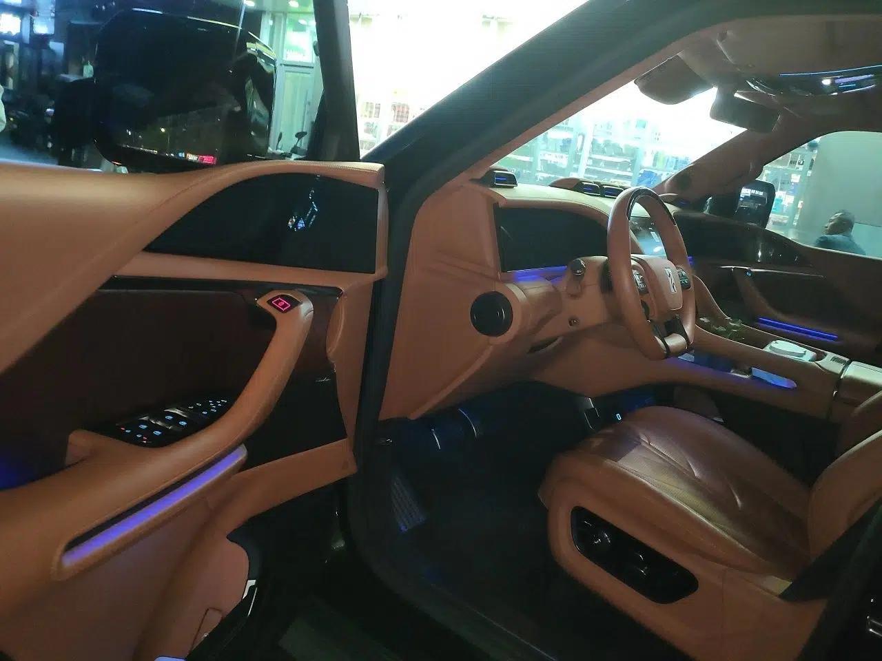 Yangwang U8 2023 Luxury Edition — миниатюра 17