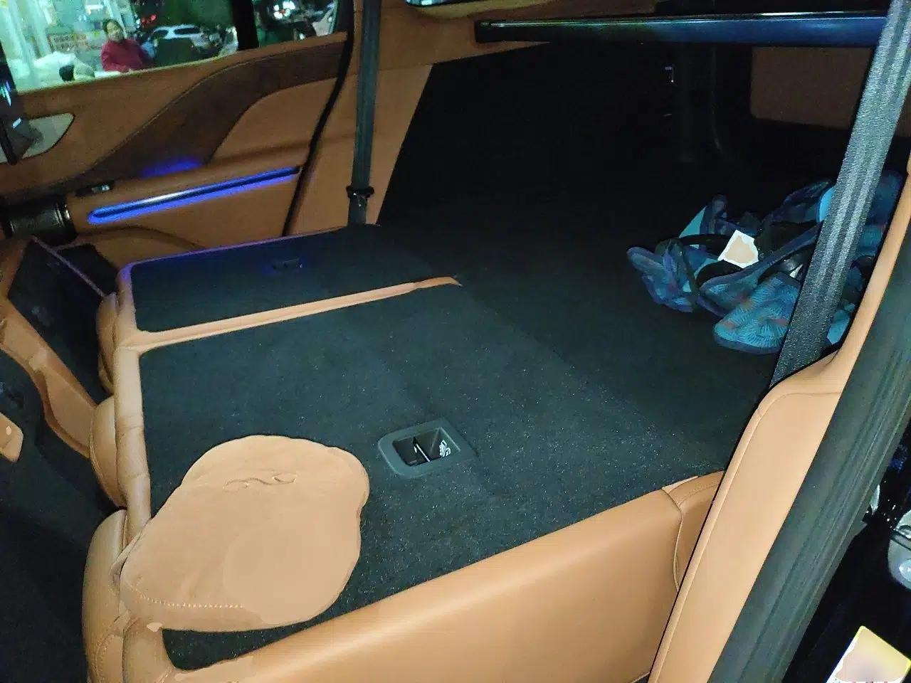 Yangwang U8 2023 Luxury Edition — миниатюра 18